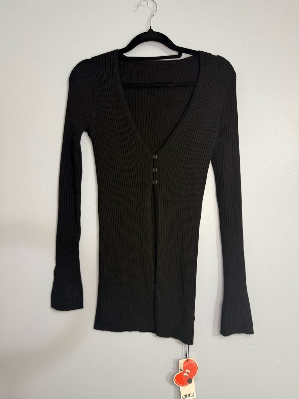 Cider Ribbed V-Neck Long Sleeve Top - Picture 2 of 6
